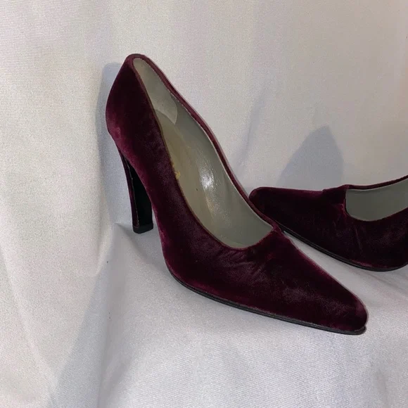 Prada Velvet Pumps - Picture 6 of 12